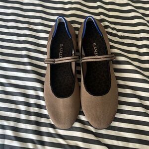 Rothy’s Square Maryjane’s taupe/black